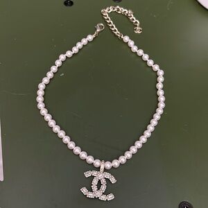 Very good condition like new pearl necklace
